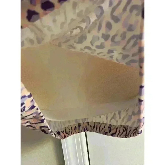 LAUNDRY BY Shelli Segal Pink/Purple Crop Sports Top With Attached Bra, Medium. - Picture 3 of 4